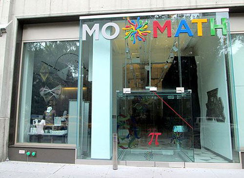 Museo de las matemáticas -MOMATH- By Beyond My Ken (Own work) [GFDL (https://www.gnu.org/copyleft/fdl.html) or CC BY-SA 4.0-3.0-2.5-2.0-1.0 (https://creativecommons.org/licenses/by-sa/4.0-3.0-2.5-2.0-1.0)], via Wikimedia Commons