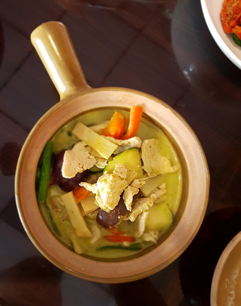 Curry verde en un restaurante tailandés de Greenpoint, Brooklyn. Foto de Andrea Hoare Madrid