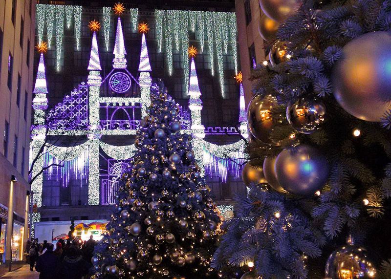 Channel Gardens decorado de navidad (pasaje que conecta la Quinta Avenida con la Rockefeller Plaza. Foto de Andrea Hoare Madrid