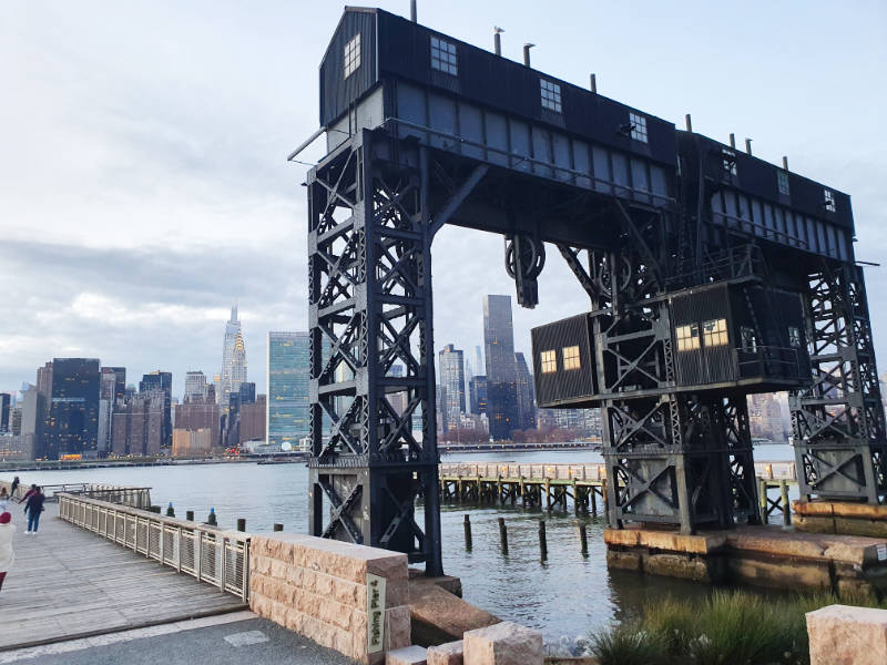 Vista de Manhattan desde uno de los muelles del Gantry Plaza State Park en Queens - Foto de Andrea Hoare Madrid