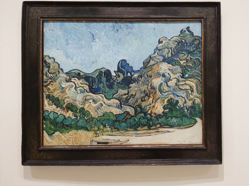 Montagnes à Saint-Rémy, pintura al óleo de Vincent Van Gogh de julio 1889, parte de la Thanhausser Collection en Nueva York - Foto de Andrea Hoare Madrid